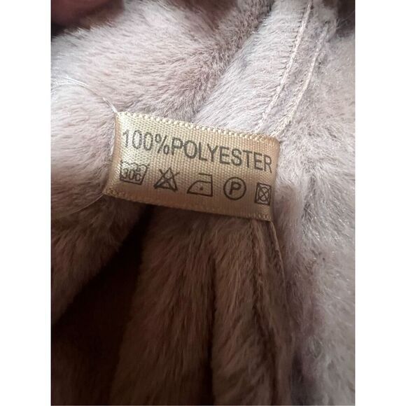 Love Of Fashion Faux Fur/Faux Suede Open Vest One Size Beige NWT - Picture 3 of 7